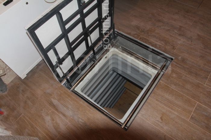 Лаз в горловину погреба Tingrad Скрытый под плитку напольный люк для пластикового погреба Tingrad