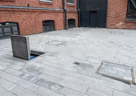 Люки Проспект-Ц Нижполиграф Город Мастеров в твердых покрытия из тротуарной плитки по программе ФКГС